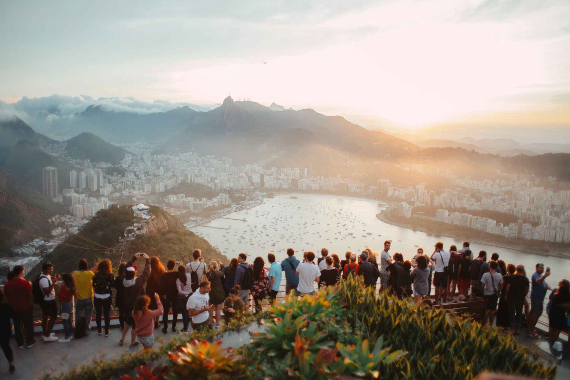 https://admin-prod.horasis.org/wp-content/uploads/2025/03/elizeu-dias-SEq9dyZSe6c-unsplash-1.jpg